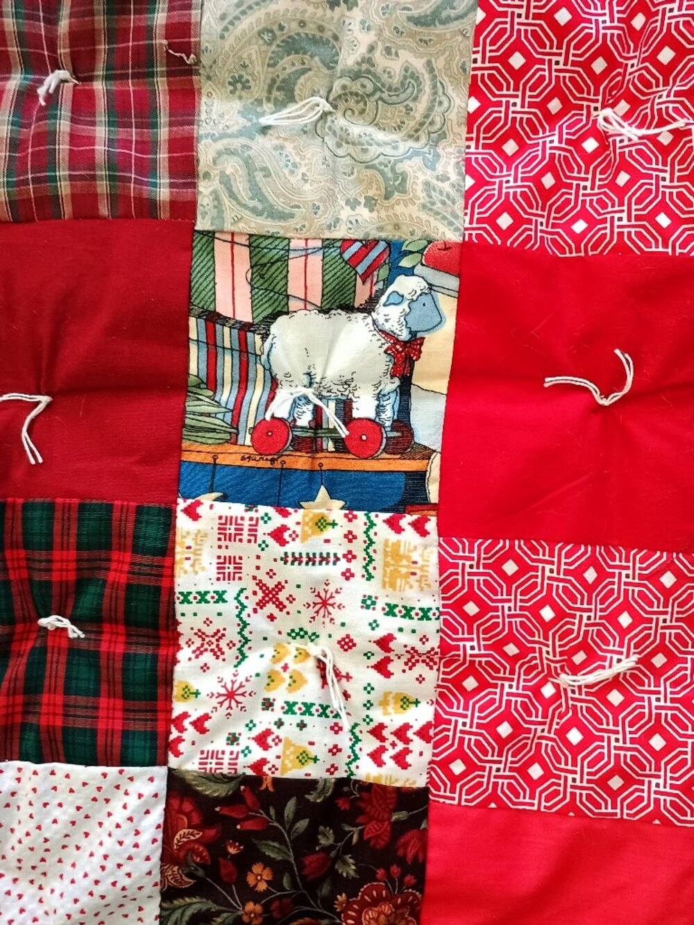 Lap Quilt, Red Green, Christmas Colors, 43x38, Quilted Both Sides, Grandmacore - Picture 4 of 9